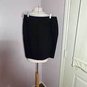 Worthington Classic Black Pencil Skirt. Size 8